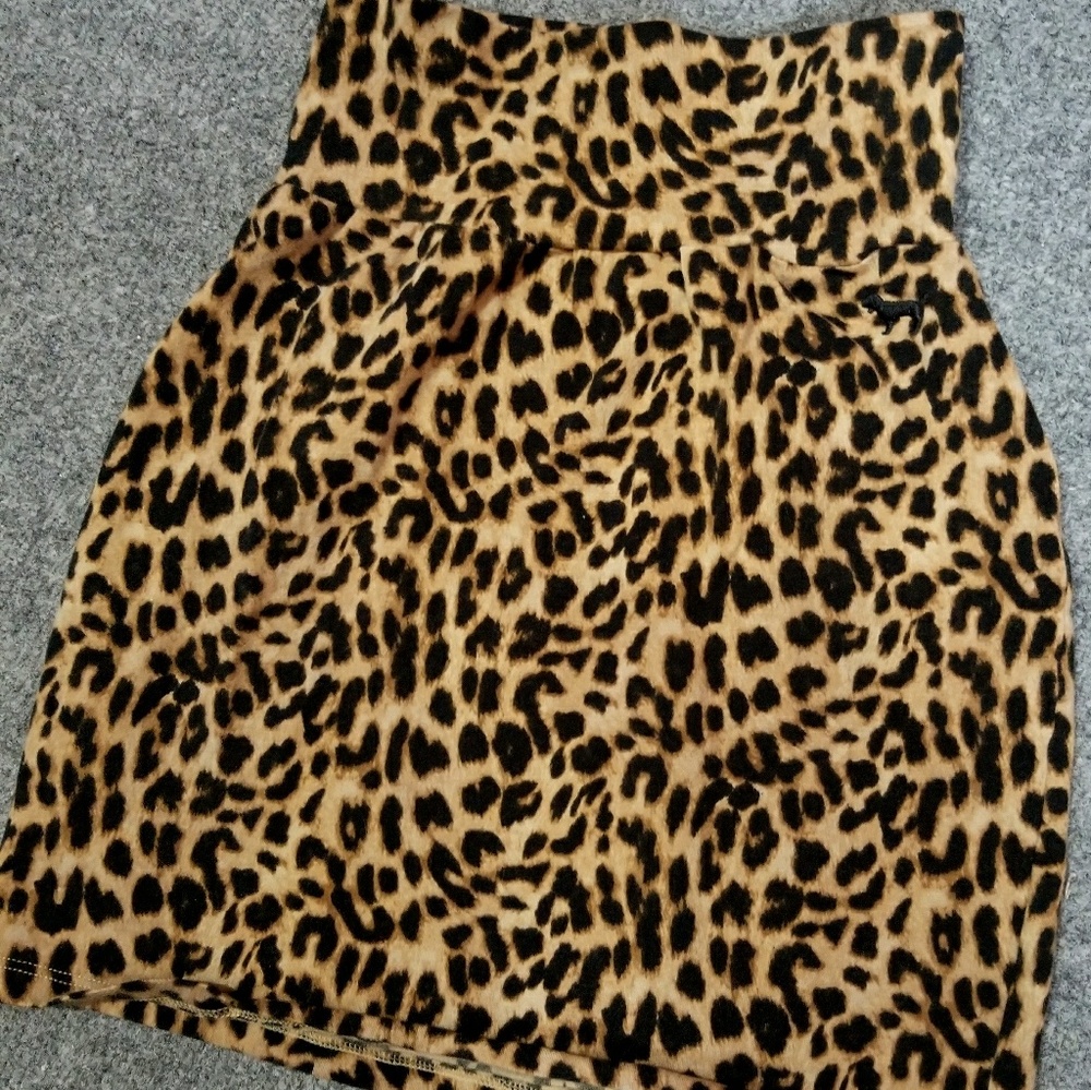 VS PINK high waisted mini skirt